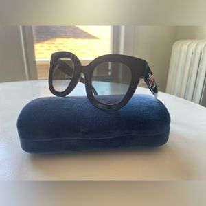 Gucci oversized cat eye sunglasses
